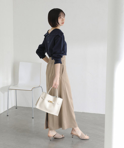 La TOTALITE(ラトータリテ)の「【洗える】ウエストタックタイトスカート(スカート・レディース・ベージュ/ブラック・36/38)」の5枚目の写真