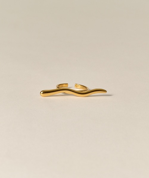 novice（ノーヴィス）の「【novice】Wave Line Ring［Stainless］（リング・レディース・シルバー/ゴールド・FREE）」の3枚目の写真