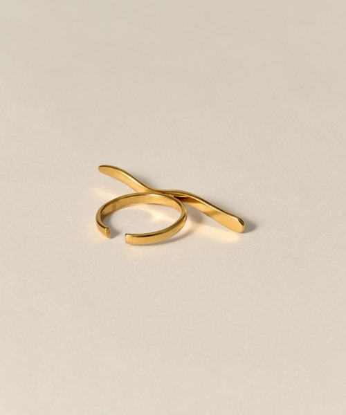novice（ノーヴィス）の「【novice】Wave Line Ring［Stainless］（リング・レディース・シルバー/ゴールド・FREE）」の4枚目の写真