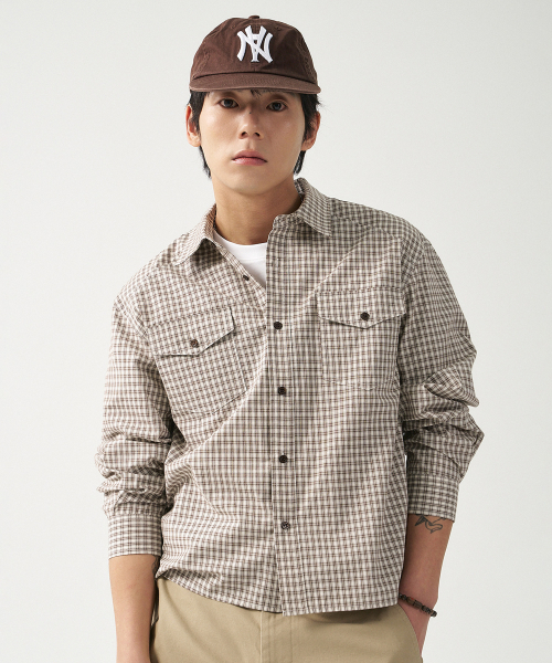 KIIMUIR(キミュア)の「クロップチェックシャツ_ブラウン(シャツ/ブラウス・メンズ・ブラウン・MEDIUM/LARGE/X-LARGE)」の1枚目の写真