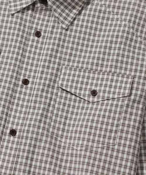 KIIMUIR(キミュア)の「クロップチェックシャツ_ブラウン(シャツ/ブラウス・メンズ・ブラウン・MEDIUM/LARGE/X-LARGE)」の4枚目の写真