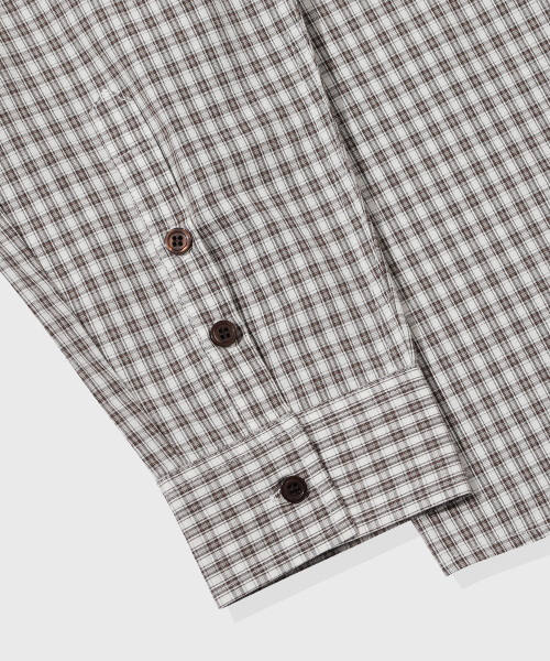 KIIMUIR(キミュア)の「クロップチェックシャツ_ブラウン(シャツ/ブラウス・メンズ・ブラウン・MEDIUM/LARGE/X-LARGE)」の5枚目の写真
