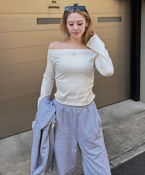 ROYAL PARTY(ロイヤルパーティー)の「【ONLINE限定】ラインストーンロゴバックレースアップカットトップス(Tシャツ/カットソー・レディース・オフホワイト/ブラック・FREE)」の2枚目の写真
