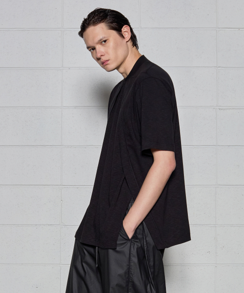 DGNAK(ディグナク)の「サイソンオーバーラップパイピングTシャツ(ブラック)(Tシャツ/カットソー・メンズ・ブラック・MEDIUM/LARGE)」の3枚目の写真