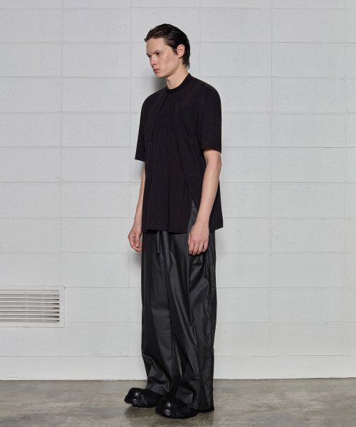 DGNAK(ディグナク)の「サイソンオーバーラップパイピングTシャツ(ブラック)(Tシャツ/カットソー・メンズ・ブラック・MEDIUM/LARGE)」の4枚目の写真