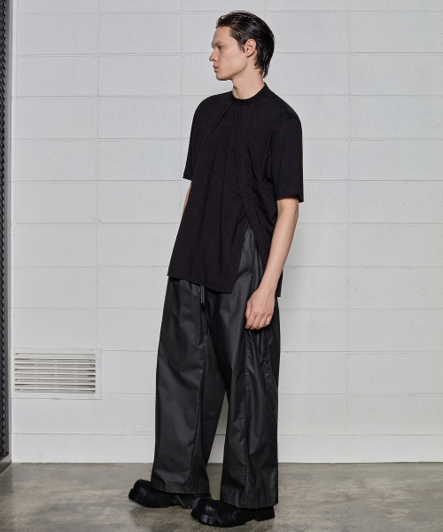 DGNAK(ディグナク)の「サイソンオーバーラップパイピングTシャツ(ブラック)(Tシャツ/カットソー・メンズ・ブラック・MEDIUM/LARGE)」の5枚目の写真