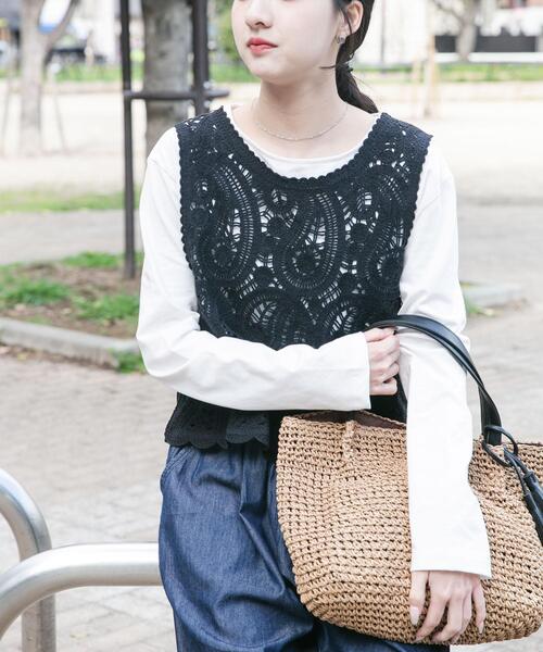 ITEMS URBANRESEARCH（アイテムズ アーバンリサーチ）の「カギバリニット×ロングTシャツ（Tシャツ/カットソー・レディース・ブラック/グレー・FREE）」の21枚目の写真