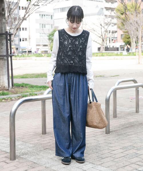 ITEMS URBANRESEARCH（アイテムズ アーバンリサーチ）の「カギバリニット×ロングTシャツ（Tシャツ/カットソー・レディース・ブラック/グレー・FREE）」の16枚目の写真