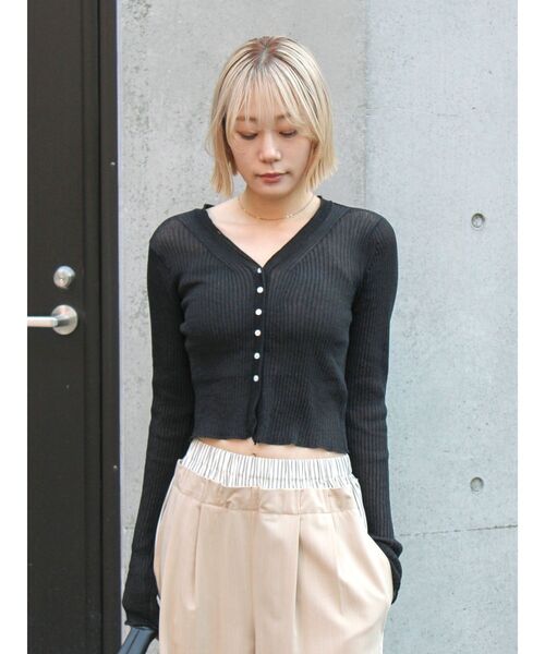Ungrid（アングリッド）の「シアーフィットニットカーディガン（カーディガン/ボレロ・レディース・アイボリー/ブルー/ブラック・FREE）」の2枚目の写真