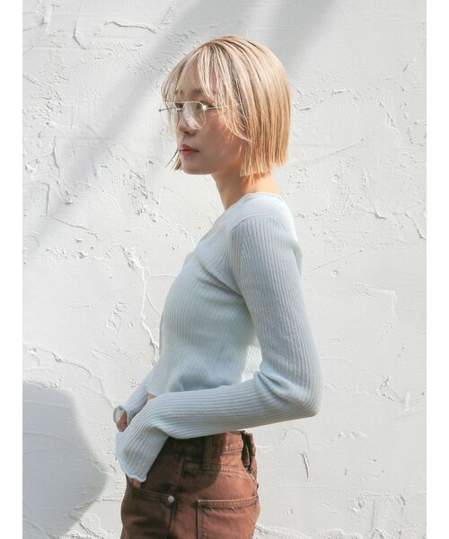 Ungrid（アングリッド）の「シアーフィットニットカーディガン（カーディガン/ボレロ・レディース・アイボリー/ブルー/ブラック・FREE）」の5枚目の写真