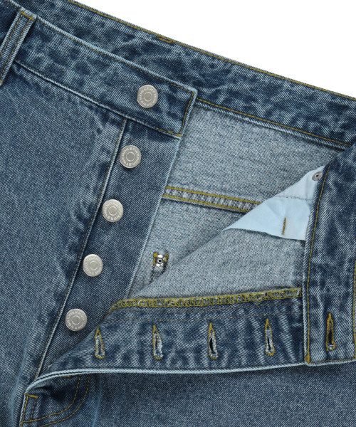 WKNDRS（ウィーキャンドース）の「BUTTON-FLY DENIM PANTS (DENIM)（デニムパンツ・レディース・その他・SMALL/MEDIUM/LARGE/X-LARGE）」の3枚目の写真