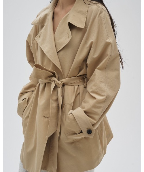 TODAYFUL(トゥデイフル)の「Spring Short Trench 12610001(ダッフルコート・レディース・オフホワイト/ベージュ・38/36)」の2枚目の写真