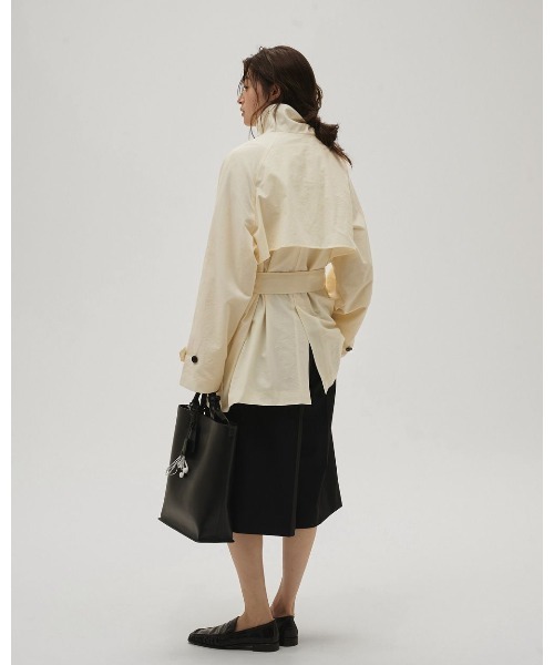 TODAYFUL(トゥデイフル)の「Spring Short Trench 12610001(ダッフルコート・レディース・オフホワイト/ベージュ・38/36)」の11枚目の写真