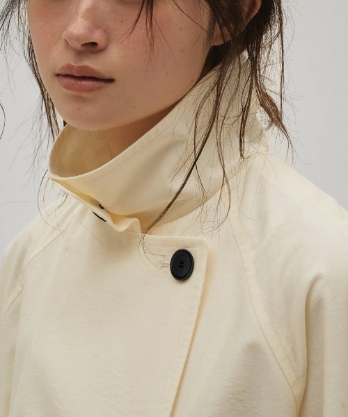 TODAYFUL(トゥデイフル)の「Spring Short Trench 12610001(ダッフルコート・レディース・オフホワイト/ベージュ・38/36)」の16枚目の写真