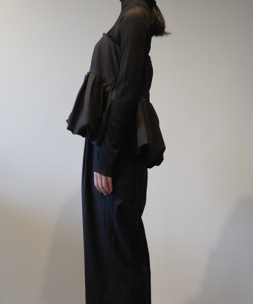CLANE(クラネ)の「CLANE PEPLUM LAYERED ALL IN ONE(サロペット/オーバーオール・レディース・オフホワイト/グレー/ブラック・1/2)」の10枚目の写真