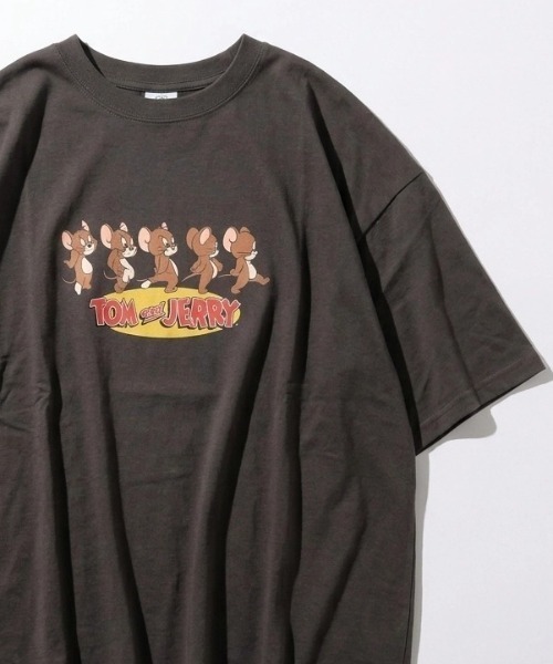 Tom&Jerry(トムアンドジェリー)の「2026SS Tom&Jerry/トムとジェりー オーバーサイズ イラストプリント 半袖Tシャツ(Tシャツ/カットソー・レディース・ライトグレー/ピンク/ホワイト/レッド系その他/スミクロ/ブルー系その他/ネイビー/アッシュグレー/ブラック/サックスブルー/カーキ/グレー系その他・M/L)」の3枚目の写真