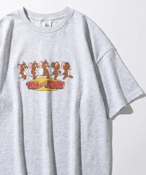 Tom&Jerry(トムアンドジェリー)の「2026SS Tom&Jerry/トムとジェりー オーバーサイズ イラストプリント 半袖Tシャツ(Tシャツ/カットソー・レディース・ライトグレー/ピンク/ホワイト/レッド系その他/スミクロ/ブルー系その他/ネイビー/アッシュグレー/ブラック/サックスブルー/カーキ/グレー系その他・M/L)」の5枚目の写真