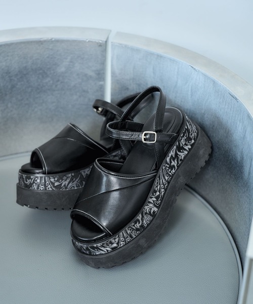 HARE（ハレ）の「ガラソールボリュームサンダル(HARE)（サンダル・レディース・ブラック/シルバー/ブラック系その他・MEDIUM/LARGE）」の9枚目の写真