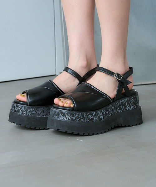 HARE（ハレ）の「ガラソールボリュームサンダル(HARE)（サンダル・レディース・ブラック/シルバー/ブラック系その他・MEDIUM/LARGE）」の16枚目の写真