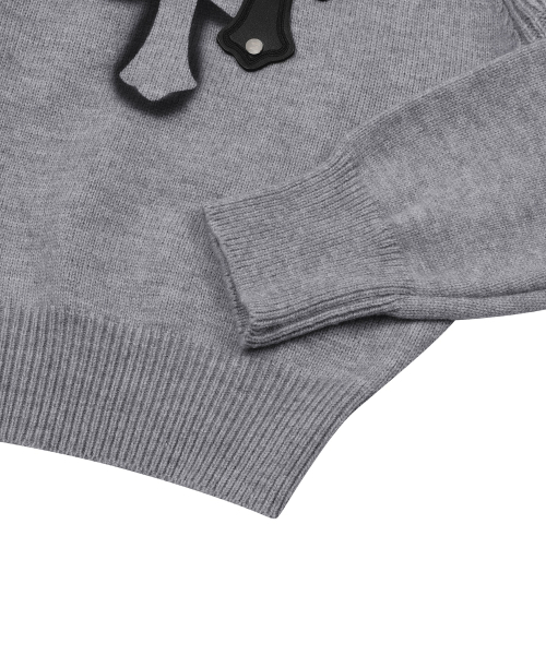 MUCENT（ムセント）の「キアンスプレークロスレザーパッチニットフードティ（ニット/セーター・レディース・グレー系1・FREE）」の4枚目の写真