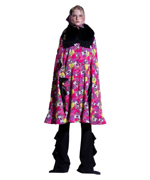 GREEDILOUS(グリディアス)の「プリントロングラッフルケープ(その他アウター・レディース・その他・S/M/L/XS)」の1枚目の写真