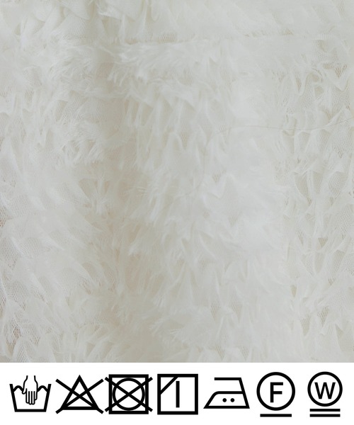 PICCIN PERLA(ピッチンペルラ)の「フラワーチュールノースリーブブラウス(シャツ/ブラウス・レディース・オフホワイト/ブラック・M)」の3枚目の写真
