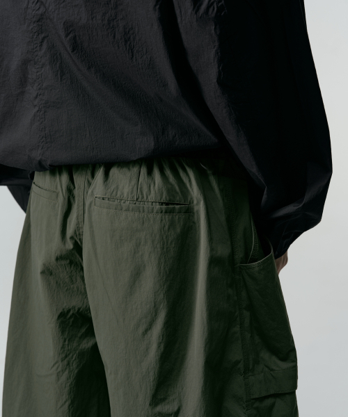 MUSINSA STANDARD（ムシンサスタンダード）の「[シティレジャー] ベルト付きユーティリティバermudaパンツ [カーキ]（その他パンツ・メンズ・その他・26/27/28/29/30/31/32/33/34/36/38/40/42）」の8枚目の写真