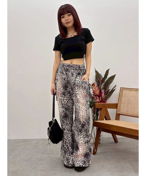 EVRIS(エヴリス)の「【ウエストゴム】カーゴポケットボリュームワイドパンツ(その他パンツ・レディース・ブラウン/ブラック/グレー・FREE)」の9枚目の写真
