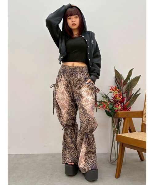 EVRIS(エヴリス)の「【ウエストゴム】カーゴポケットボリュームワイドパンツ(その他パンツ・レディース・ブラウン/ブラック/グレー・FREE)」の17枚目の写真