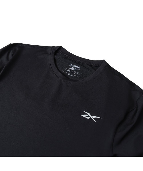 Reebok(リーボック)の「アスリート パフォーマンス コンプ Tシャツ / ATHLETE PERFORMANCE COMP SS TEE(Tシャツ/カットソー・メンズ・ブラック・X-LARGE/SMALL/MEDIUM/LARGE)」の5枚目の写真