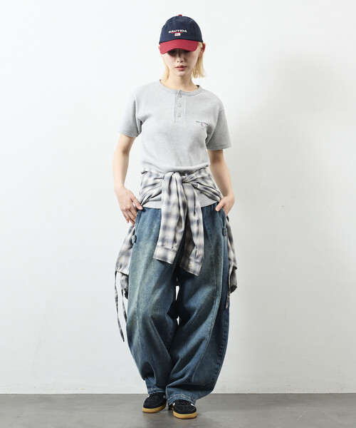 NAUTICA(ノーティカ)の「NAUTICA/ノーティカ Essential タイトフィット S/S ヘンリーネック ワッフルTシャツ(Tシャツ/カットソー・メンズ・ブラック/グレー/ホワイト/チャコールグレー・LARGE/SMALL/MEDIUM)」の13枚目の写真