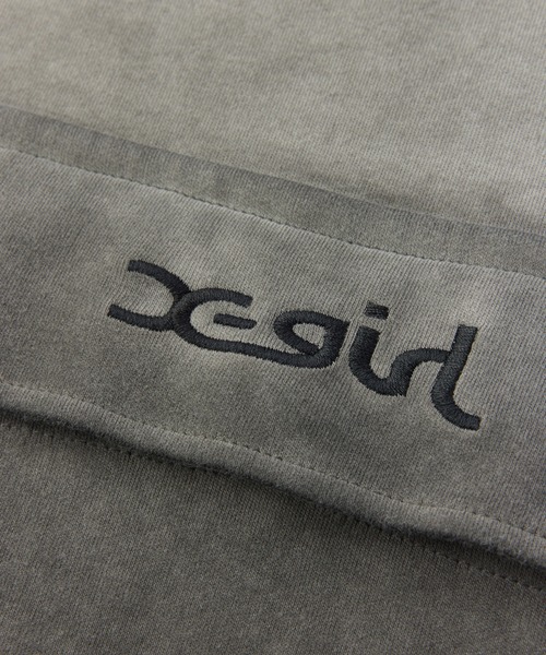 X-girl(エックスガール)の「FADED ANORAK SWEATSHIRT(パーカー・レディース・カモフラージュ/ブラック/バーガンディー・S/M)」の14枚目の写真