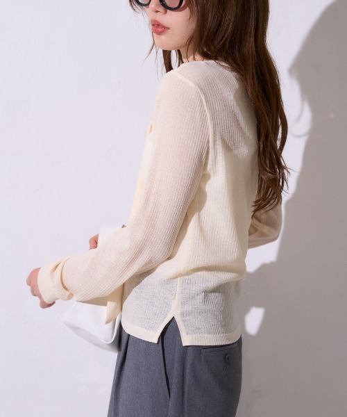 TRIANGLE PALETTE（トライアングルパレット）の「肩掛け風 シアートップス（Tシャツ/カットソー・レディース・アイボリー/ブラック/モカ/ブルー・FREE）」の8枚目の写真