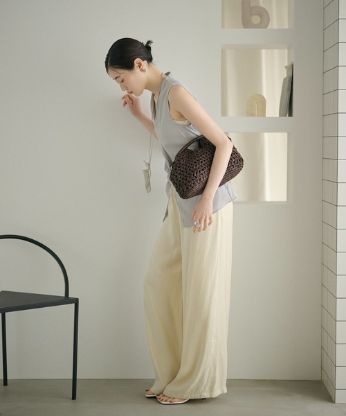 LAULEN(ローレン)の「front twist sleeveless blouse /フロントツイストノースリーブブラウス(シャツ/ブラウス・レディース・イエロー/アイボリー/ブルー/ブラック・FREE)」の10枚目の写真