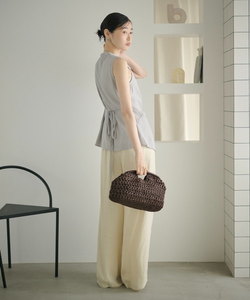 LAULEN(ローレン)の「front twist sleeveless blouse /フロントツイストノースリーブブラウス(シャツ/ブラウス・レディース・イエロー/アイボリー/ブルー/ブラック・FREE)」の12枚目の写真