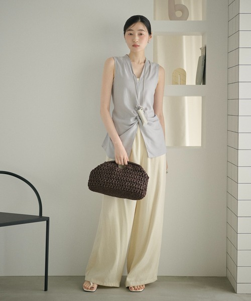 LAULEN(ローレン)の「front twist sleeveless blouse /フロントツイストノースリーブブラウス(シャツ/ブラウス・レディース・イエロー/アイボリー/ブルー/ブラック・FREE)」の15枚目の写真