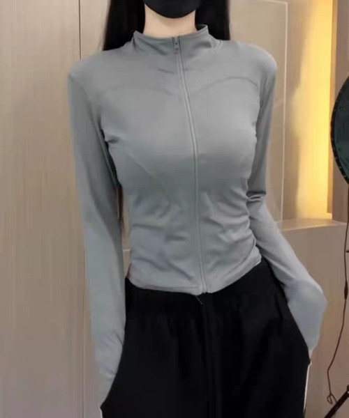 MAISON DE THERESE(メゾン ド テレーズ)の「接触冷感UVカット率 99%以上レディース フロントジップ長袖 ストレッチラッシュガード 水陸両用 吸水速乾(パーカー・レディース・ブラック/グレー/ホワイト/チャコール・S)」の10枚目の写真