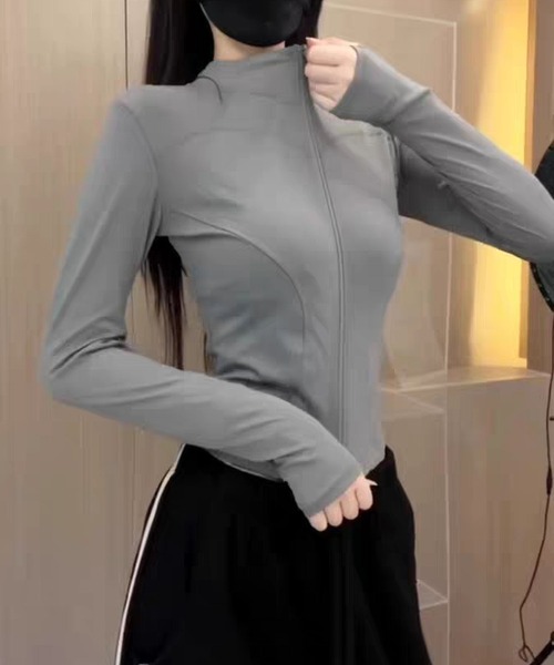 MAISON DE THERESE(メゾン ド テレーズ)の「接触冷感UVカット率 99%以上レディース フロントジップ長袖 ストレッチラッシュガード 水陸両用 吸水速乾(パーカー・レディース・ブラック/グレー/ホワイト/チャコール・S)」の12枚目の写真