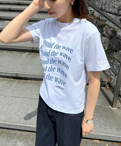 THOUSAND MILE(サウザンドマイル)の「【THOUSAND MILE】SHORT SLEEVE COMPACT PRINT T-SHIRT (Beyond)(Tシャツ/カットソー・レディース・ホワイト・FREE)」の3枚目の写真