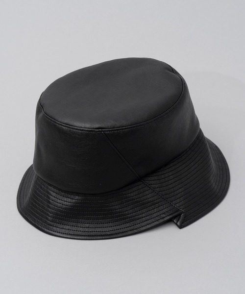 MAISON SPECIAL(メゾンスペシャル)の「《UNISEX》Artificial Leather Side Tack Bucket Hat/アーティフィシャルレザーサイドタックバケットハット【MAISON SPECIAL/メゾンスペシャル】(ハット・メンズ・ダークブラック・FREE)」の2枚目の写真