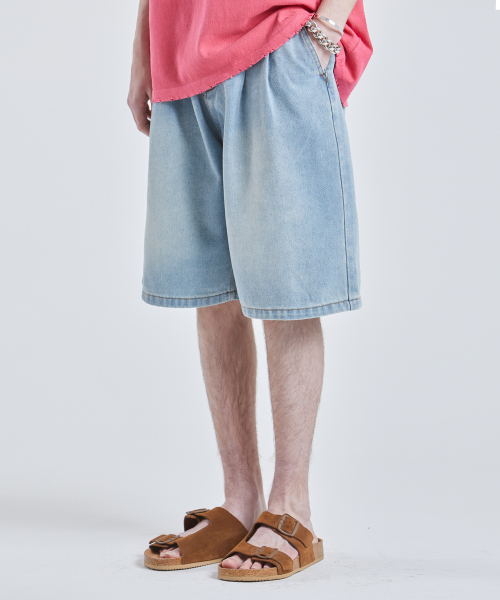 VTWO(ブイツー)の「ツーピンタックバミューダデニムパンツ (ライトブルー)(その他パンツ・メンズ・その他・SMALL/MEDIUM/LARGE)」の2枚目の写真