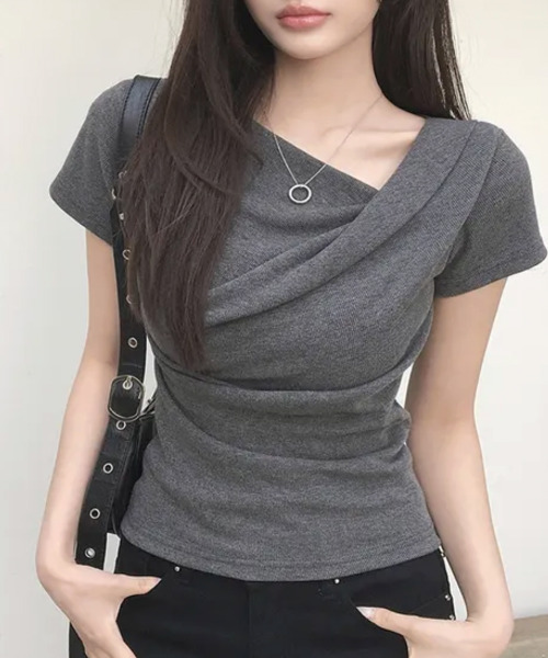 VIVID LADY(ビビッドレディー)の「ドレープネック リブ 半袖トップス(Tシャツ/カットソー・レディース・ブラック/チャコールグレー/アイボリー/グレー・FREE)」の11枚目の写真