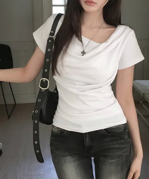 VIVID LADY(ビビッドレディー)の「ドレープネック リブ 半袖トップス(Tシャツ/カットソー・レディース・ブラック/チャコールグレー/アイボリー/グレー・FREE)」の16枚目の写真