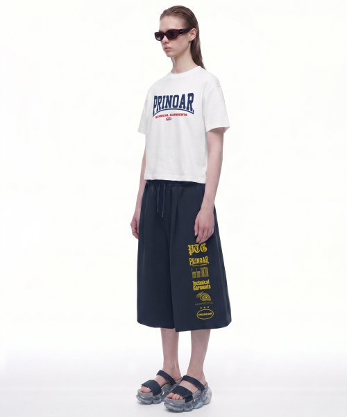 PRINOAR(プリノア)の「マルチロゴシングルプリーツバミューダショーツ - ネイビー(その他パンツ・レディース・ネイビー・SMALL/LARGE/MEDIUM)」の4枚目の写真