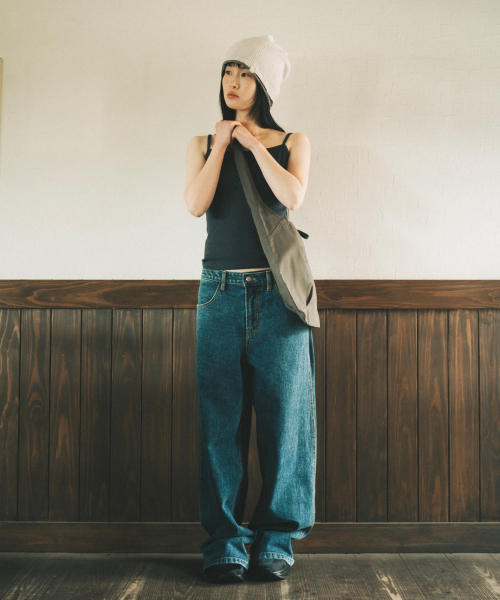 OHESHIO(オヘシオ)の「STITCH BUTTON SLEEVELESS, NAVY(Tシャツ/カットソー・レディース・その他・FREE)」の4枚目の写真