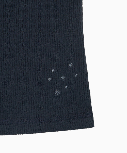 OHESHIO(オヘシオ)の「STITCH BUTTON SLEEVELESS, NAVY(Tシャツ/カットソー・レディース・その他・FREE)」の10枚目の写真