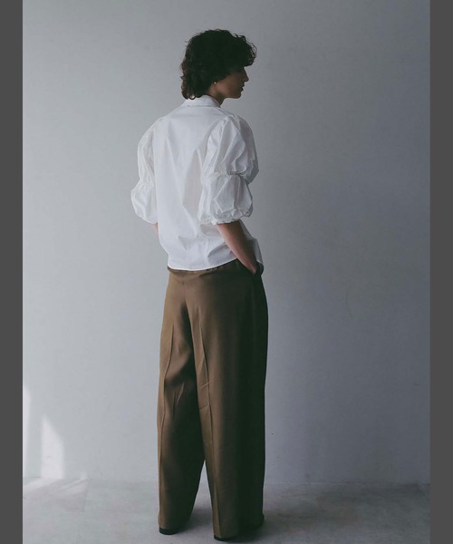 HER.(ハー)の「リラクシータックパンツ(その他パンツ・レディース・チャコールグレー/カーキ・1/2)」の5枚目の写真