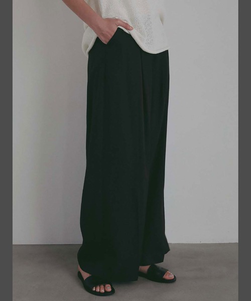 HER.(ハー)の「リラクシータックパンツ(その他パンツ・レディース・チャコールグレー/カーキ・1/2)」の11枚目の写真