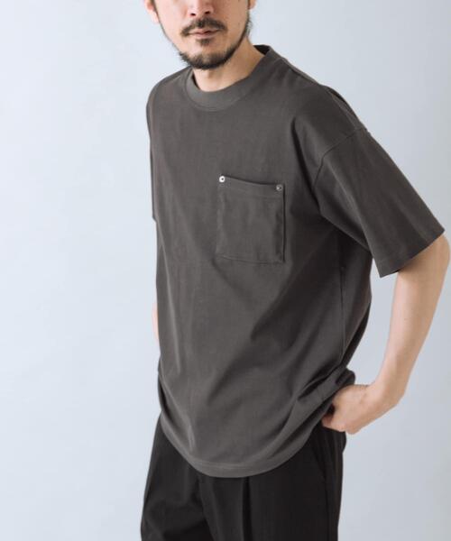 ITEMS URBANRESEARCH(アイテムズ アーバンリサーチ)の「接触冷感 ツイル ポケット Tシャツ(Tシャツ/カットソー・メンズ・オリーブ/チャコールグレー/ブルー系その他/モカ・LARGE/MEDIUM)」の6枚目の写真