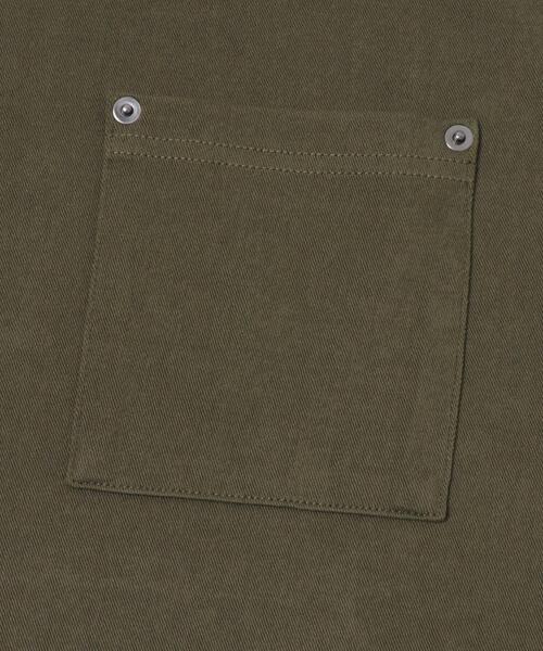ITEMS URBANRESEARCH(アイテムズ アーバンリサーチ)の「接触冷感 ツイル ポケット Tシャツ(Tシャツ/カットソー・メンズ・オリーブ/チャコールグレー/ブルー系その他/モカ・LARGE/MEDIUM)」の17枚目の写真